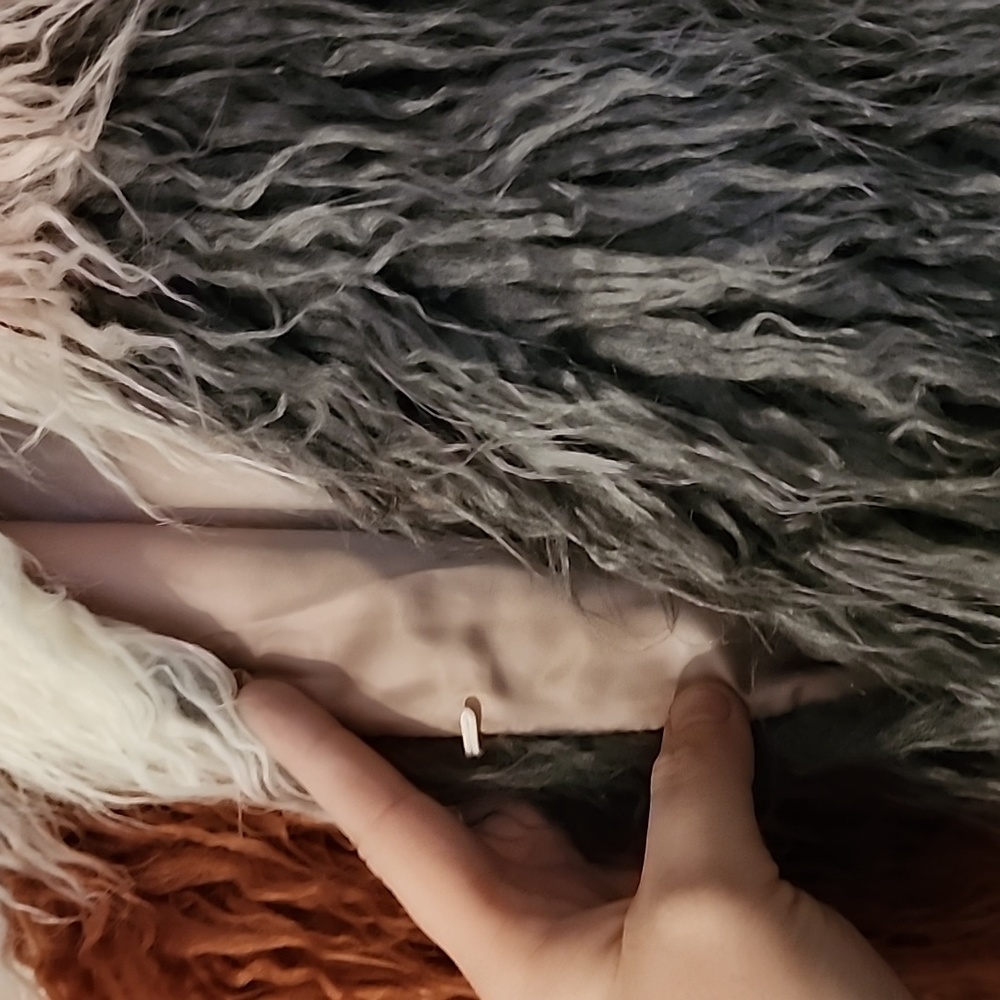 ❤️Faux Fur Vest Stlye - Picture 2 of 2